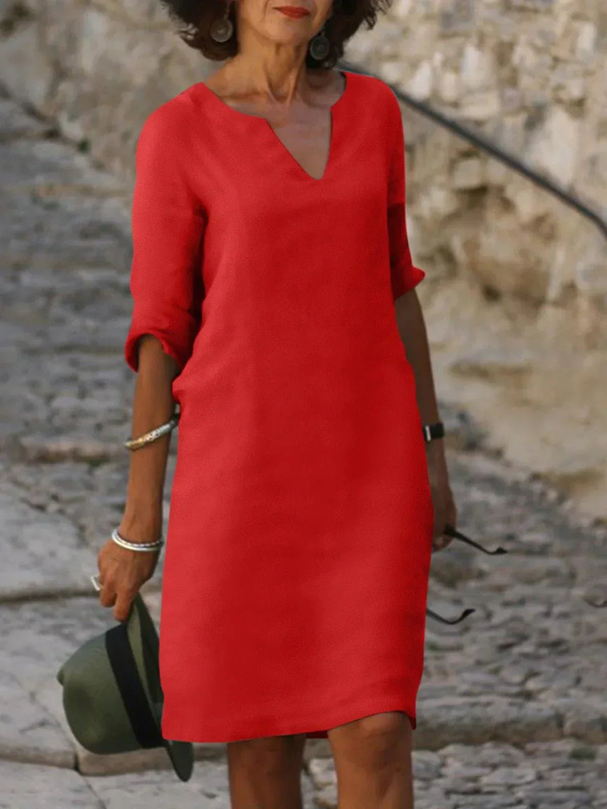 Vestido elegante con escote en v