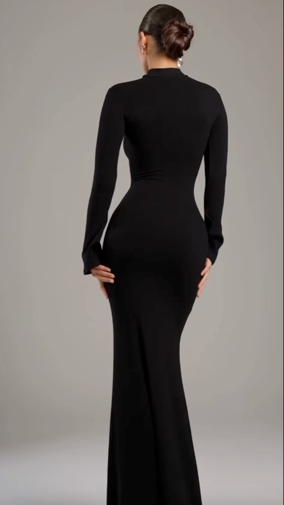 Vestido elegante de cuello alto - Coleccion 2025