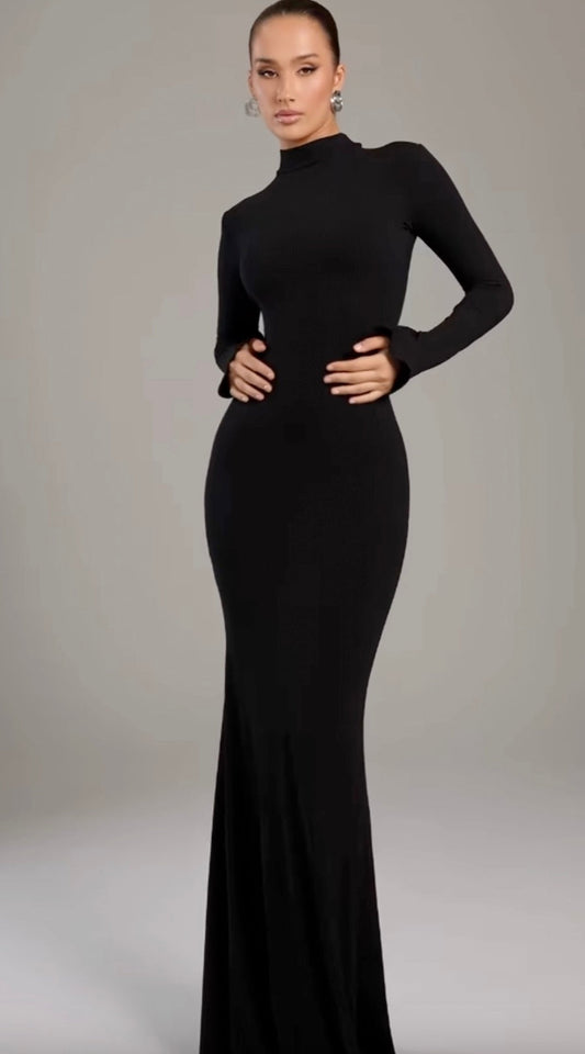 Vestido elegante de cuello alto - Coleccion 2025