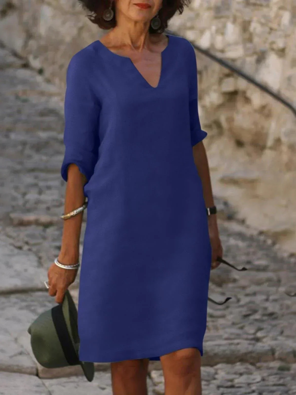 Vestido elegante con escote en v